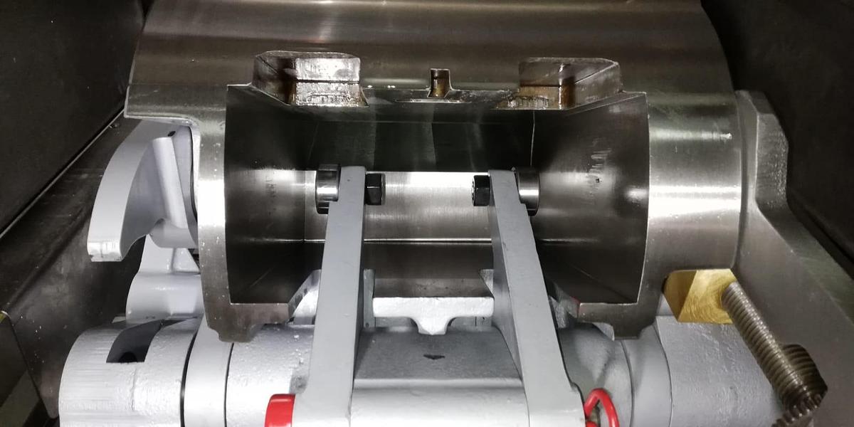 Usato Gostol Bread Line