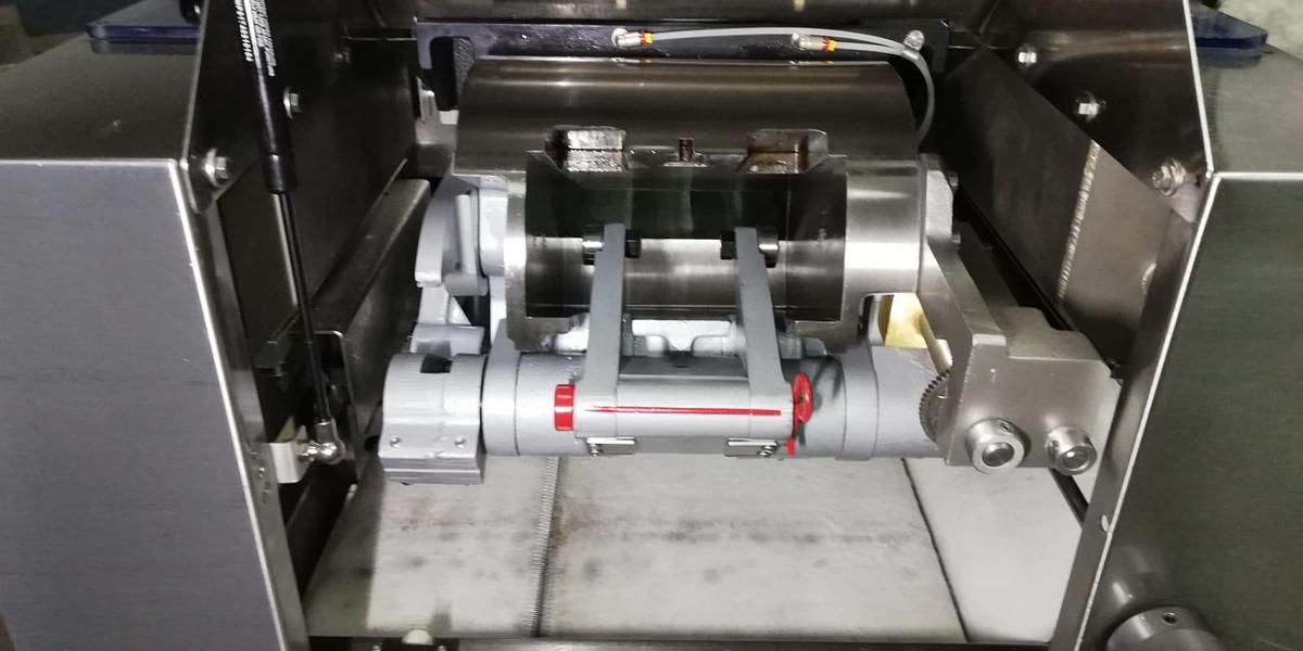 Usato Gostol Bread Line