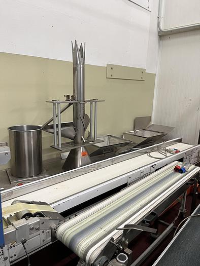 Usato PFM vertical packaging machine with 