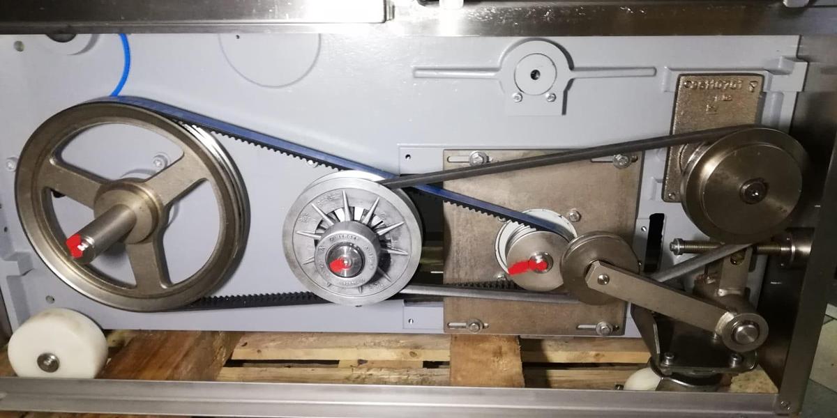 Usato Gostol Bread Line