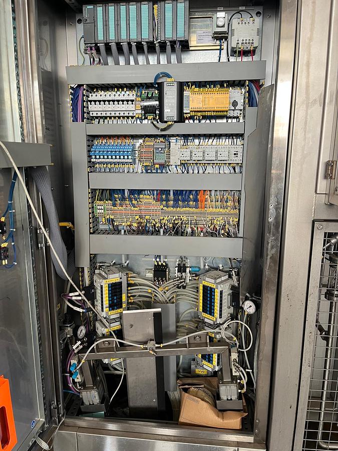 Used ASEPTIC FILLING MACHINE