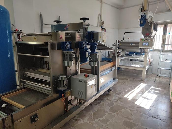 Usato 2015 La Parmigiana Complete Semi-Automatic pasta line