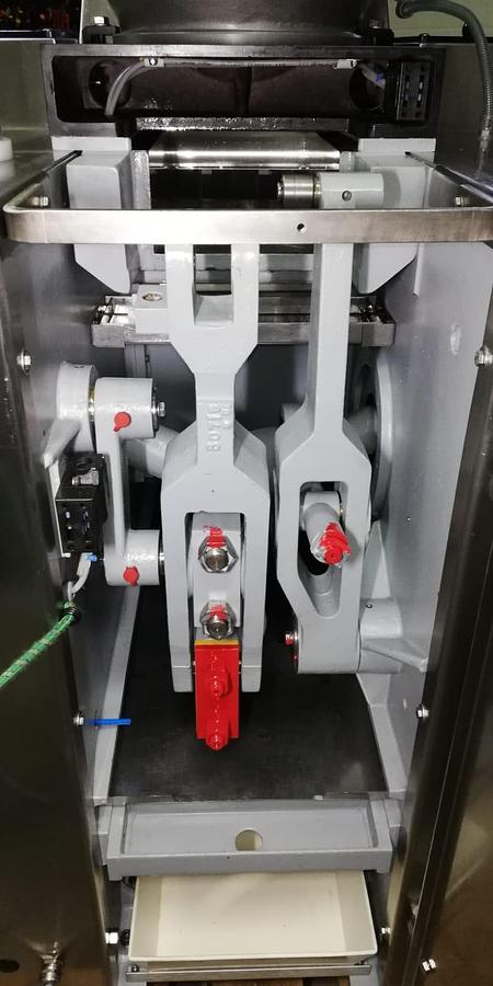 Usato Gostol Bread Line