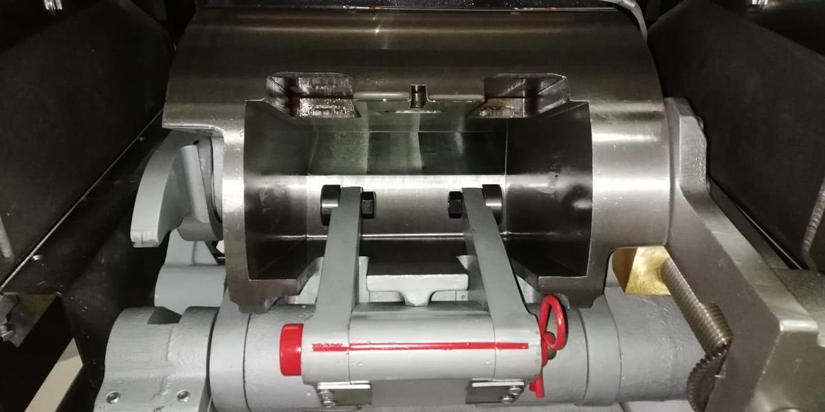 Usato Gostol Bread Line