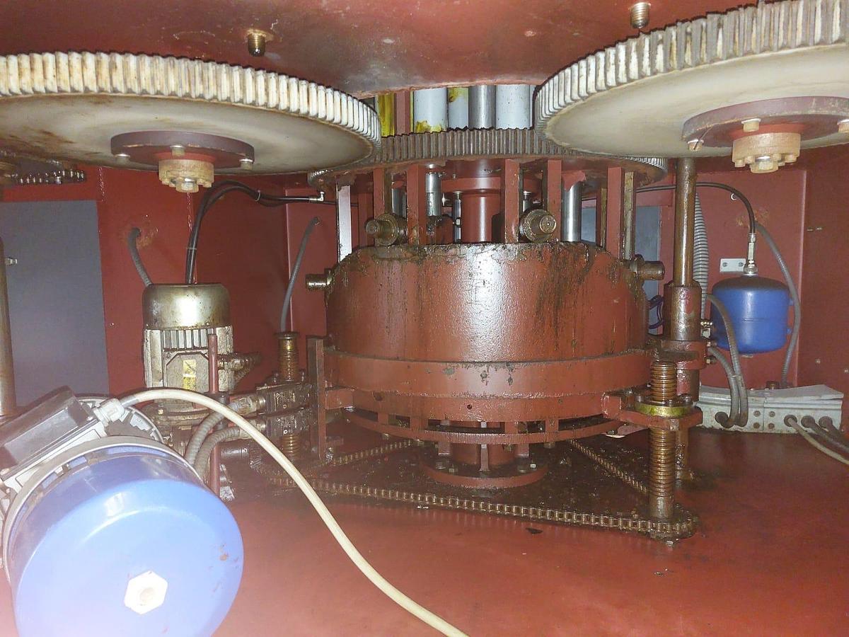 Usato 1999 Robino & Galandrino Thermal Capping machine