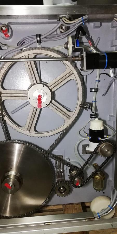 Usato Gostol Bread Line