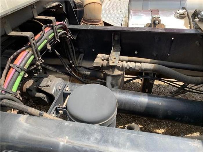 Used 2013 CATERPILLAR CT660L