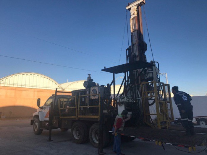 HB17030 2006 Boart Longyear LF90D Truck Mounted Core Drill LF90