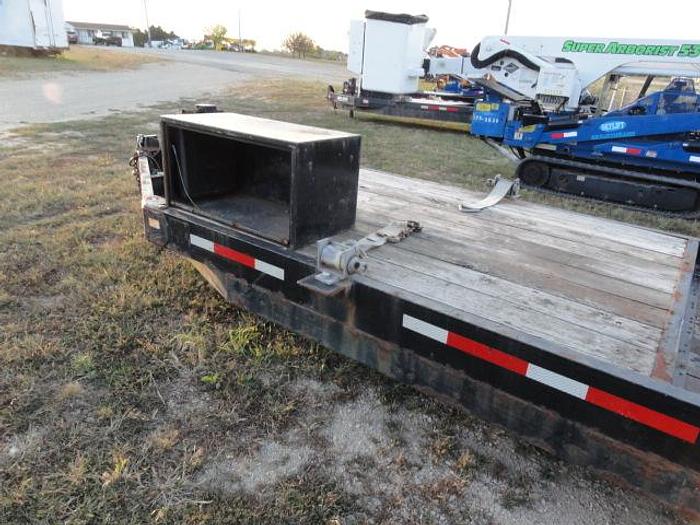 Used 2014 skylift/ versalift SUPER ARBORIST 53/VST521