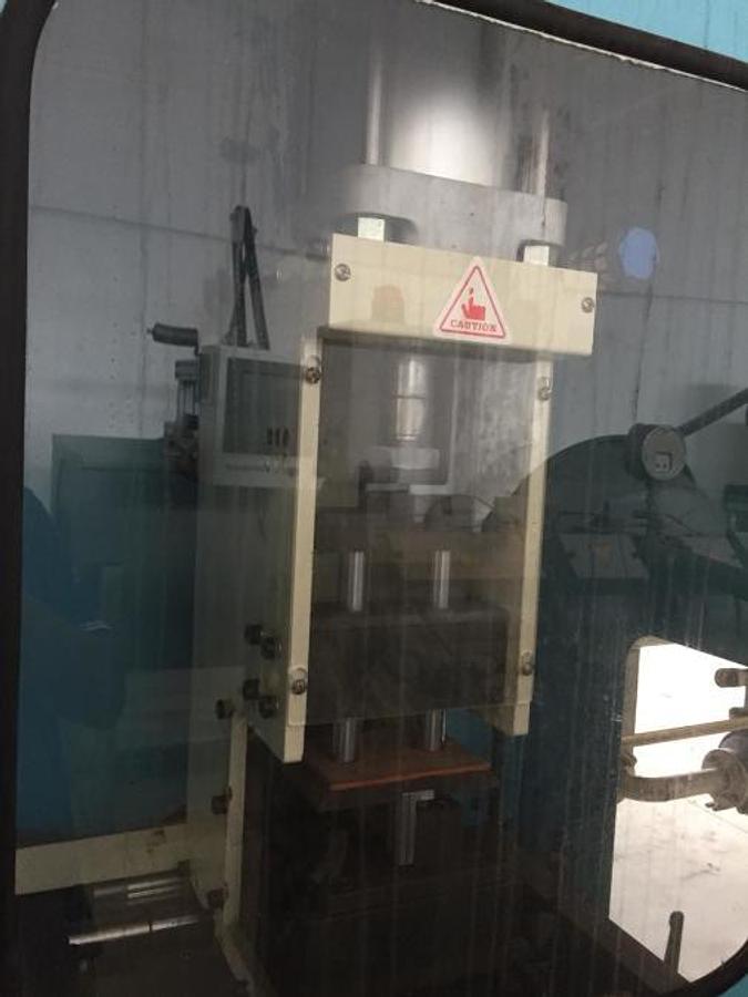 Usato M8275 Ghigliottina pneumatica per profili o tubi