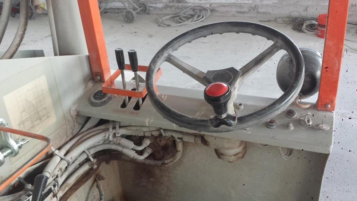 Usato M8236 - Muletto con braccio telescopico 2,5 ton