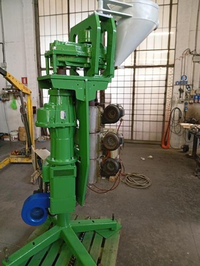 Usato EM 1213- Estrusore Actual 50/20 verticale utilizzabile anche come coestrusore, motore in c/c 7 kw