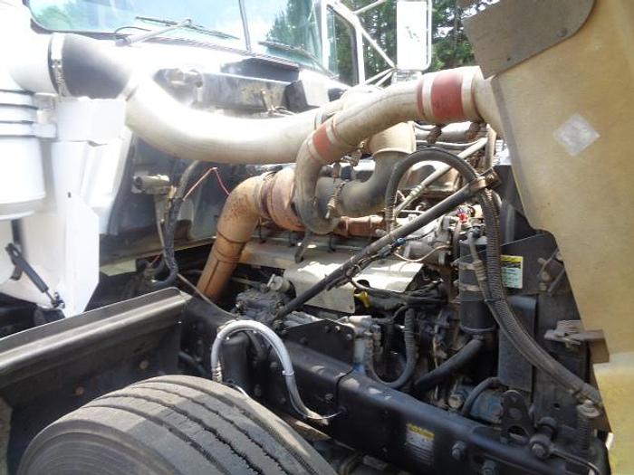 Used 1996 Mack RD690S- Stock #: 8626