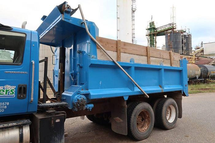Used 2006 INTERNATIONAL DT570 7400 6X4 DUMP TRUCK