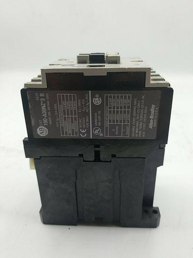 Used ALLEN BRADLEY CONTACTOR 100-A30NZ*3 SER B