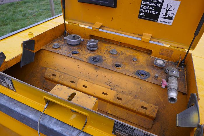 Used 2014 WESTERN 3000 LITRES