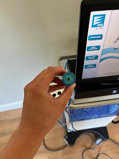 Used Edge Systems Hydrafacial MD ~ Black Handpiece ~ 2 Red 2 Blue LED ~ Warranty ~