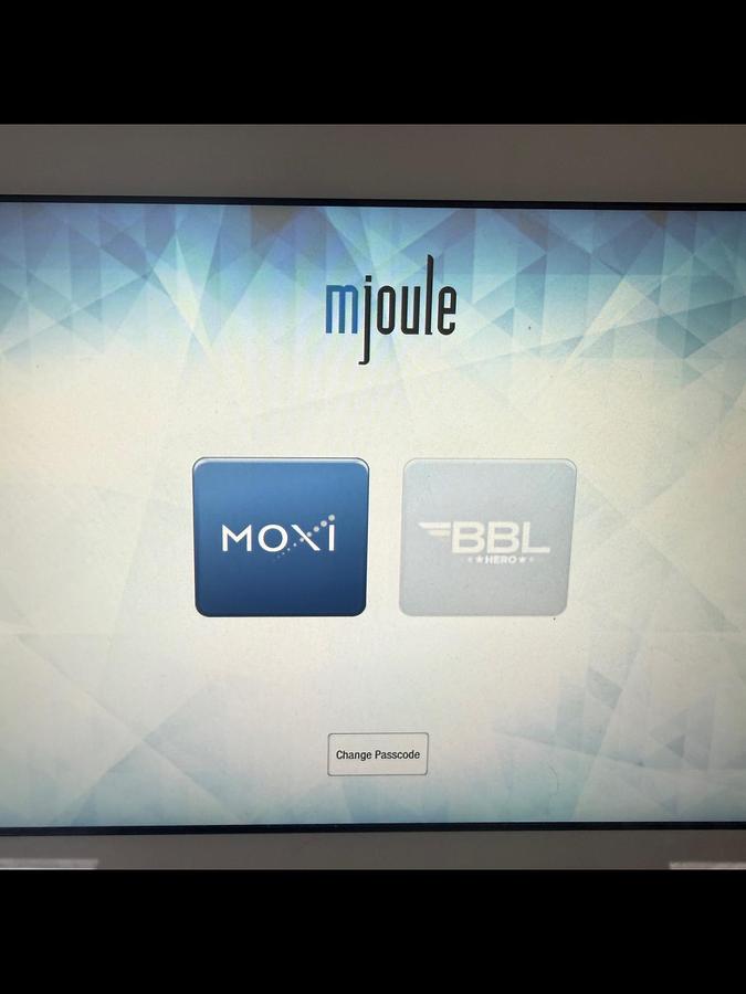 Used 2022 Sciton mJOULE w/ Moxie