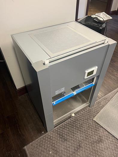 Used Care Joy Laminar Flow Hood Air Flow Vd-650 Model 200W Electron Biological Vertical