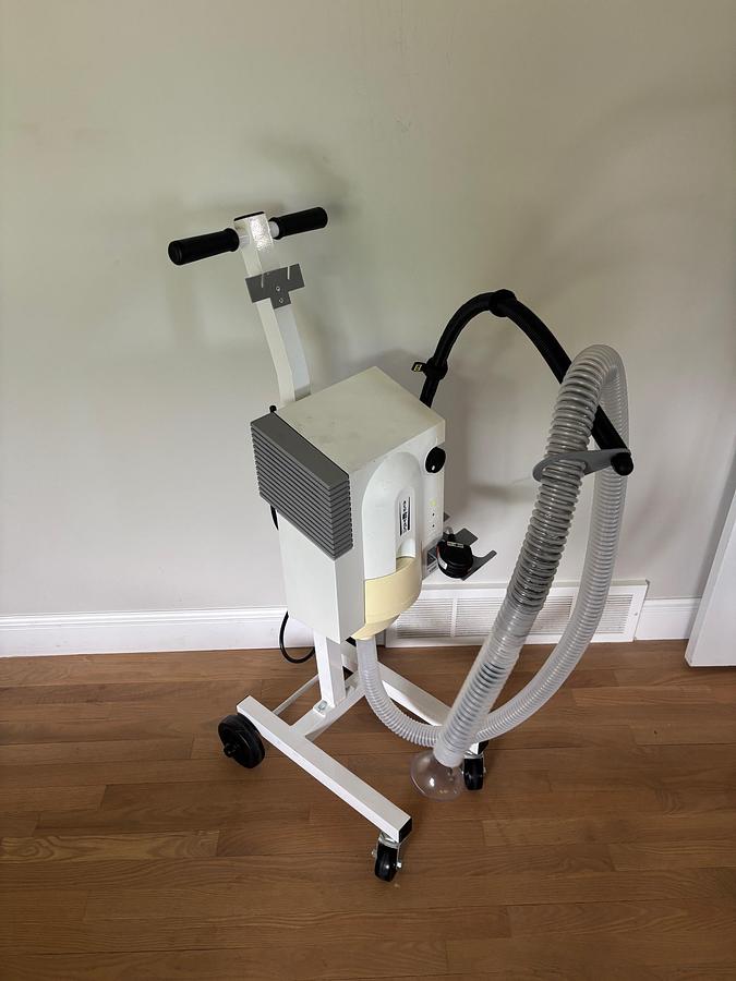 Used Acuderm Acu-Evac IE Surgical Smoke e-vac W/ Cart