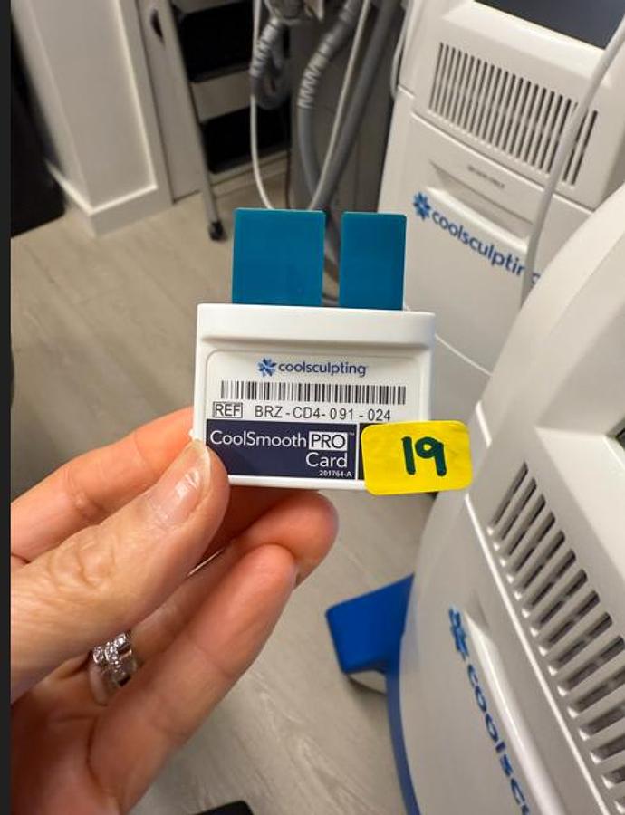 Used Zeltiq Coolsculpting Cool Smooth Pro 19 Cycles Remaining