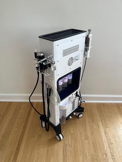 Used Derma-Glo 7 in 1 Alice Super Bubble Facial Hydra Machine