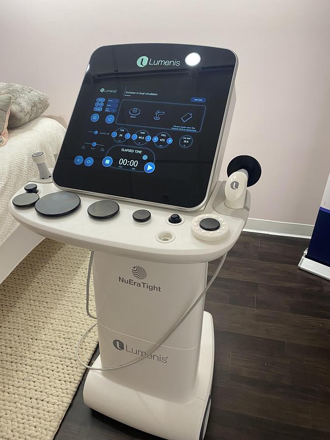 Used 2022 Lumenis NuEra Tight