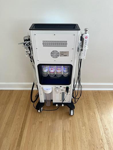 Used Derma-Glo 7 in 1 Alice Super Bubble Facial Hydra Machine