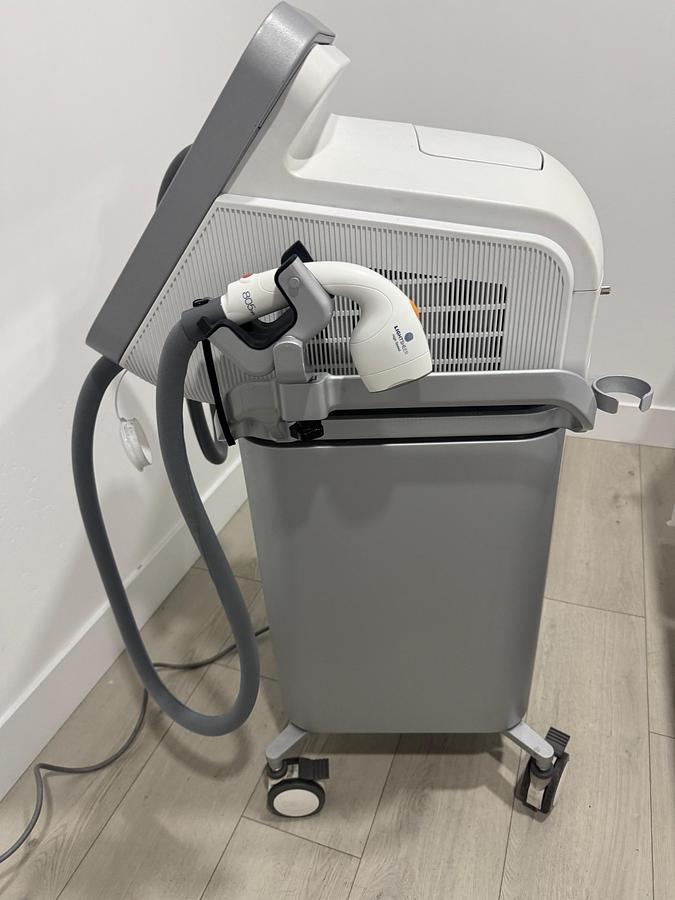 Used 2018 Lumenis Desire with HS and XC Handpieces~ Low shots