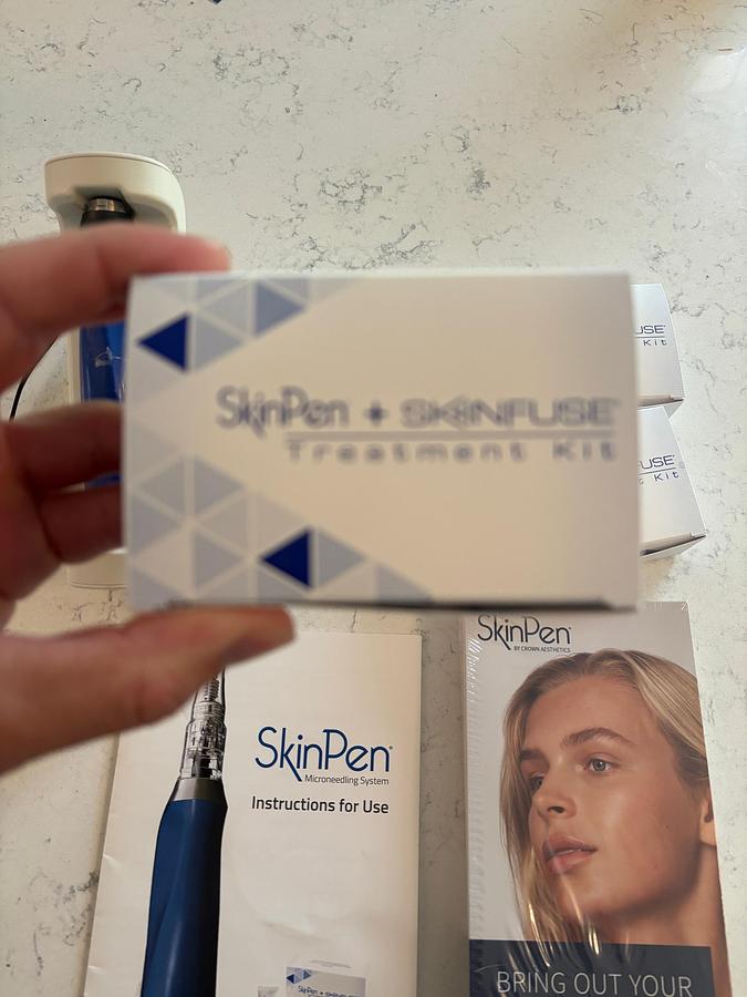 Used SkinPen + SkinFuse Skin Precisison Pen ~ w/ 4 treatmwnt kits, manual, treatment brochures ~