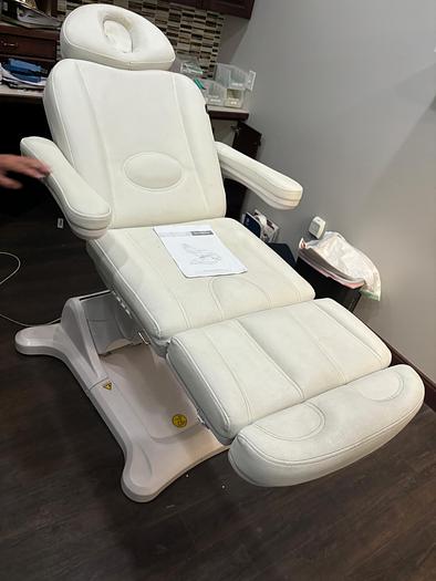 Used SkinAct Electric Beauty Bed ~ Fully Operational ~