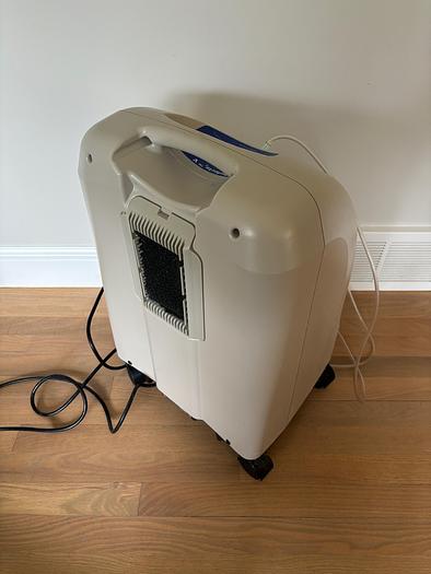 Used Invacare Perfecto 2 Oxygen Concentrator ~Excellent Condition ~ Low hours