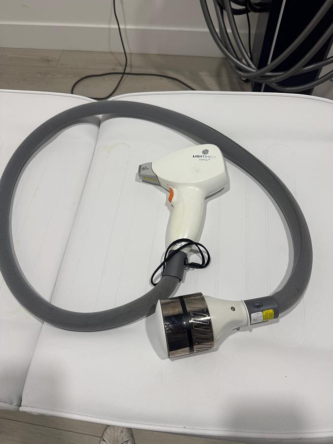 Used 2018 Lumenis Desire with HS and XC Handpieces~ Low shots