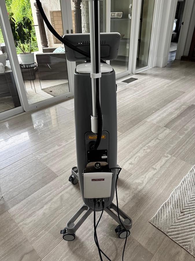 Used 2022 Lutronic LaseMD Ultra Thulium 1927 nm Laser