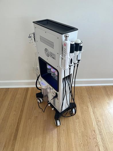 Used Derma-Glo 7 in 1 Alice Super Bubble Facial Hydra Machine