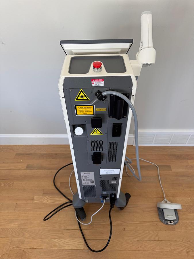 Used 2022 Sciton mJOULE w Moxie