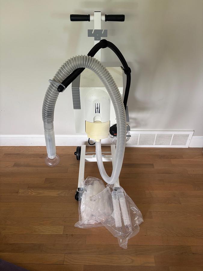 Used Acuderm Acu-Evac IE Surgical Smoke e-vac W/ Cart