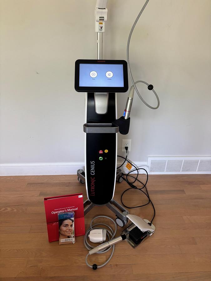 Used 2019 Lutronic Genius RF Microneedling W/ GeniusM HP ~ Very low shots ~ Warranty ~