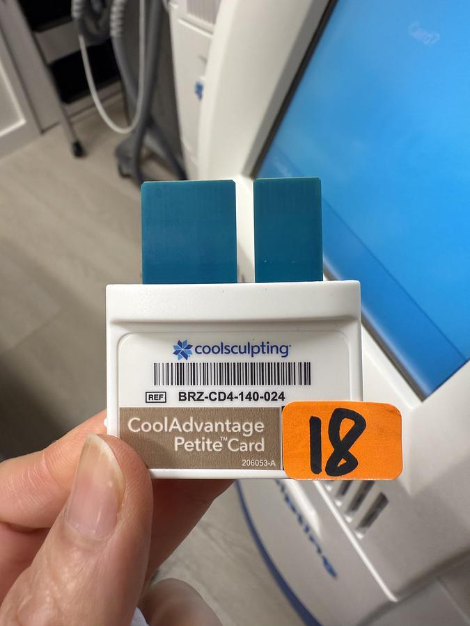 Used Zeltiq Coolsculpting Cool Advantage Petite 18 Cycles Remaining