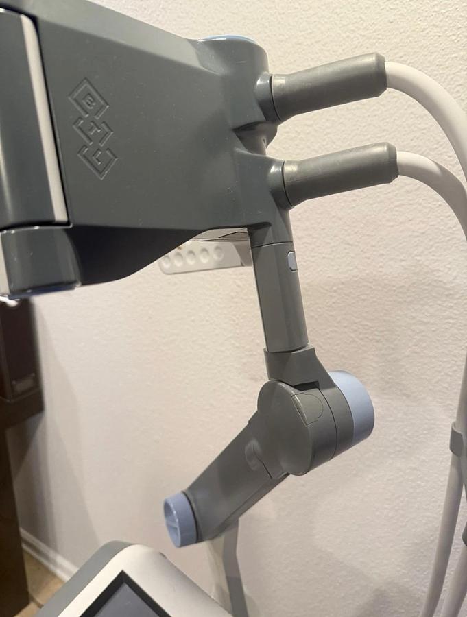 Used 2015  Vanquish ME(Maximum Energy) RF System w/ Abdomen and Thigh Applicator