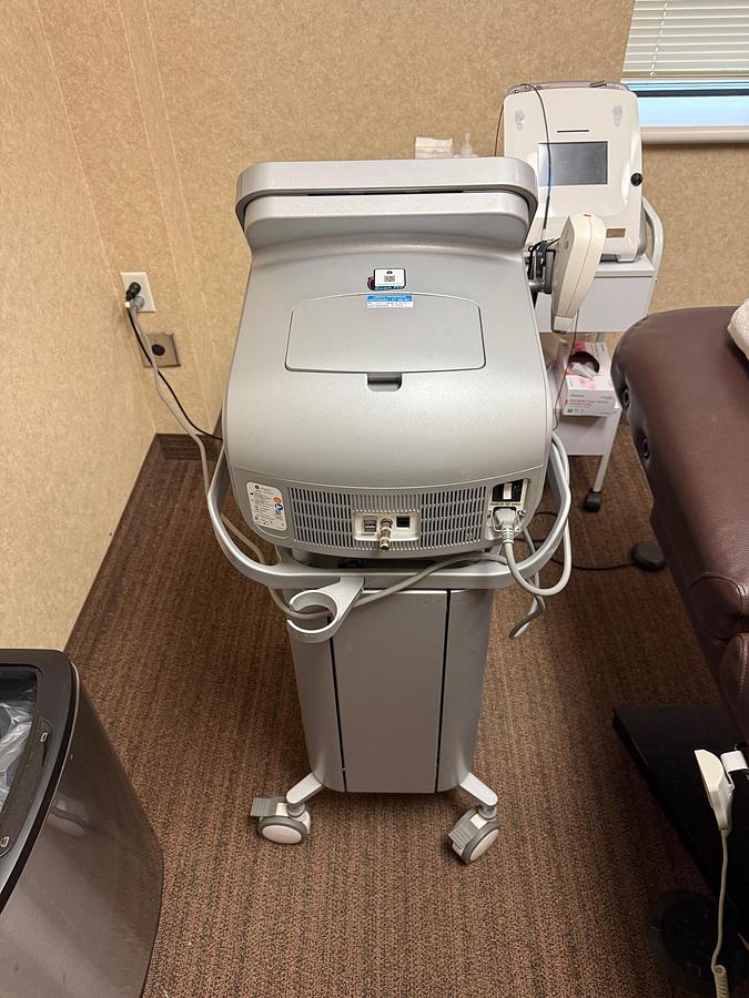 Used 2020 Lumenis Quattro with XC 805 and ET Hand Pieces, Hair removal, Pigmented Lesions, Vascular lesions