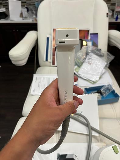 Used 2017 Cutera TruSculpt ~ W/ two Handpieces ~ Warranty ~ Excellent Condition ~
