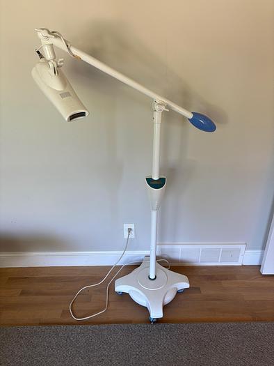 Used Beyond Teeth Whitening Accelerator Lamp