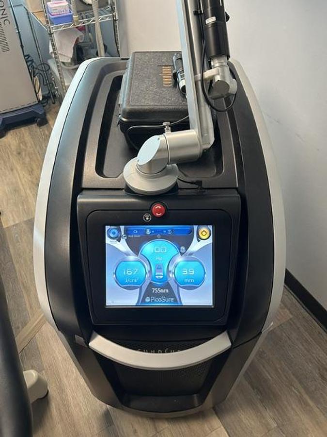 Used 2015 Cynosure PicoSure Laser 755 nm Tattoo removal Wrinkles Acne scars