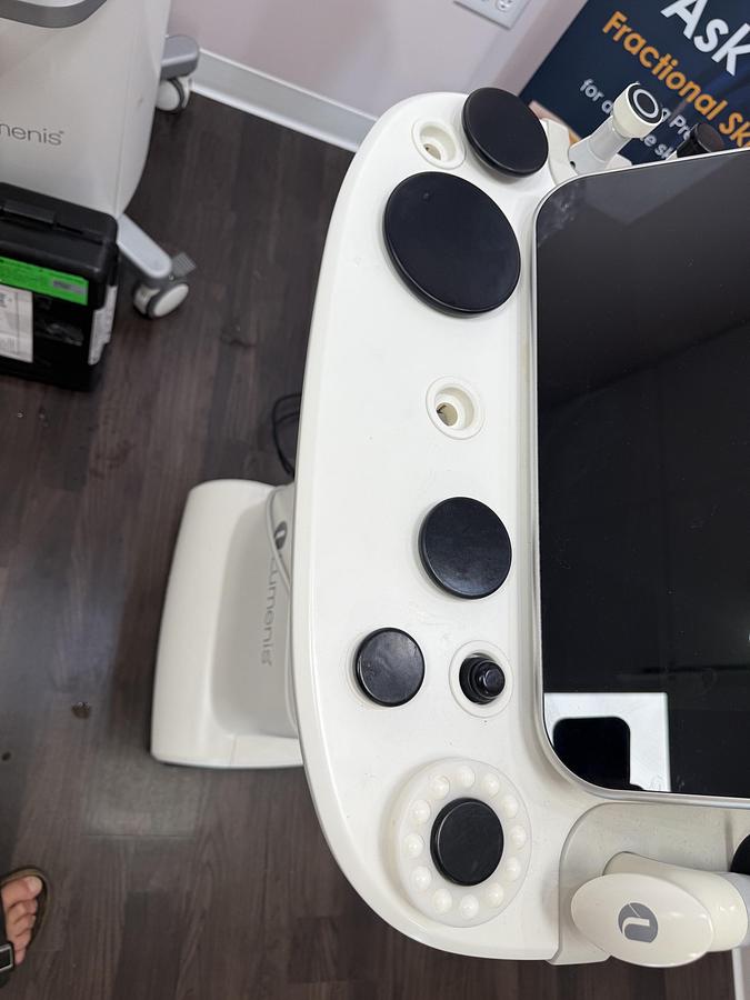 Used 2022 Lumenis NuEra Tight