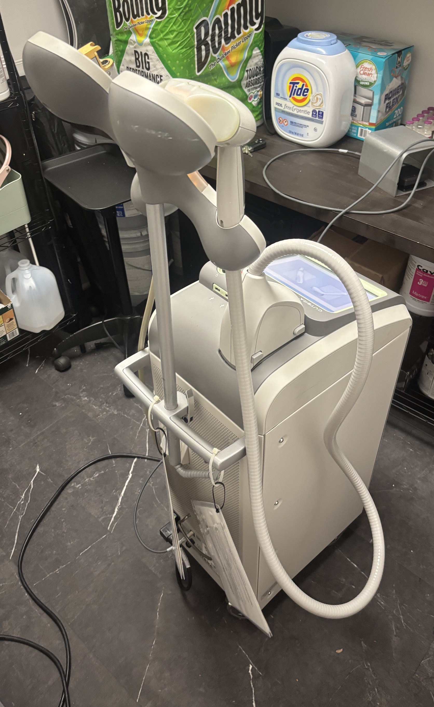 Used 2021 Cutera XEO w/ Full ND YAG and Limelight, Laser Genesis