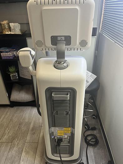 Used 2018 Syneron  / Candela Elos + w/ 4 hand Pieces: Sublime, Sub RF, SRA Mini, SRA Plus