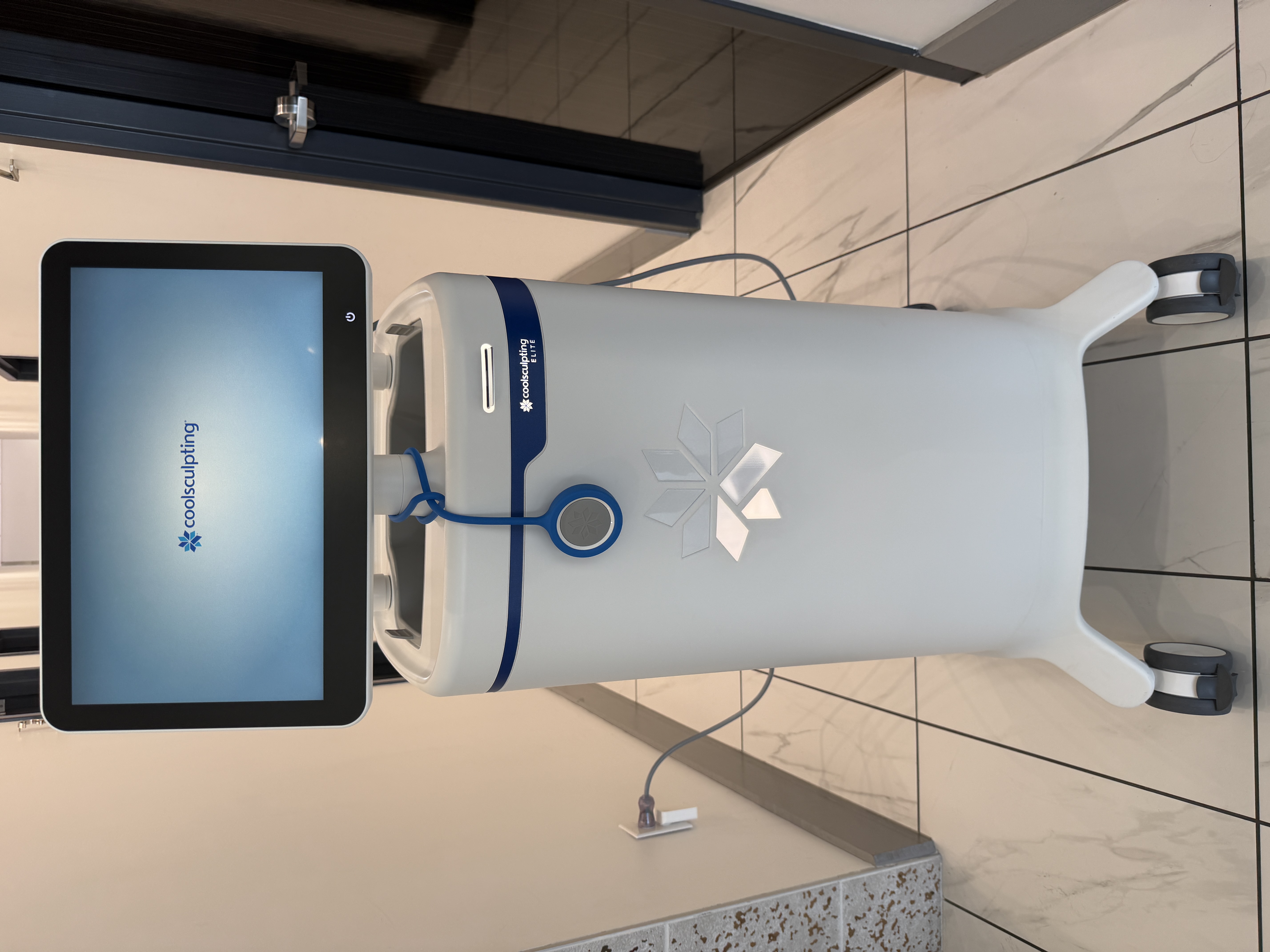 Used 2023 Zeltiq Aesthetics CoolSculpting Elite with 7 Applicators