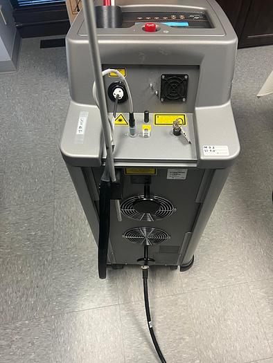 Used 2010 Cynosure Apogee Elite ELMD  1064 and 755 NM Laser