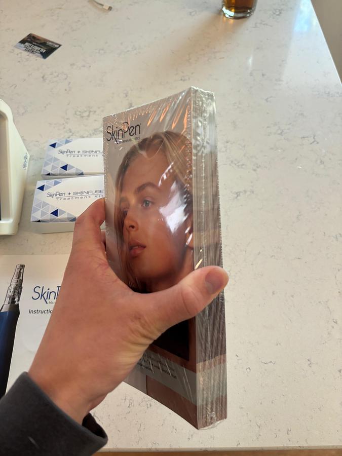 Used Skinpen Precision Skinpen ~ Fully Operational ~ 4 Treatment kits included ~